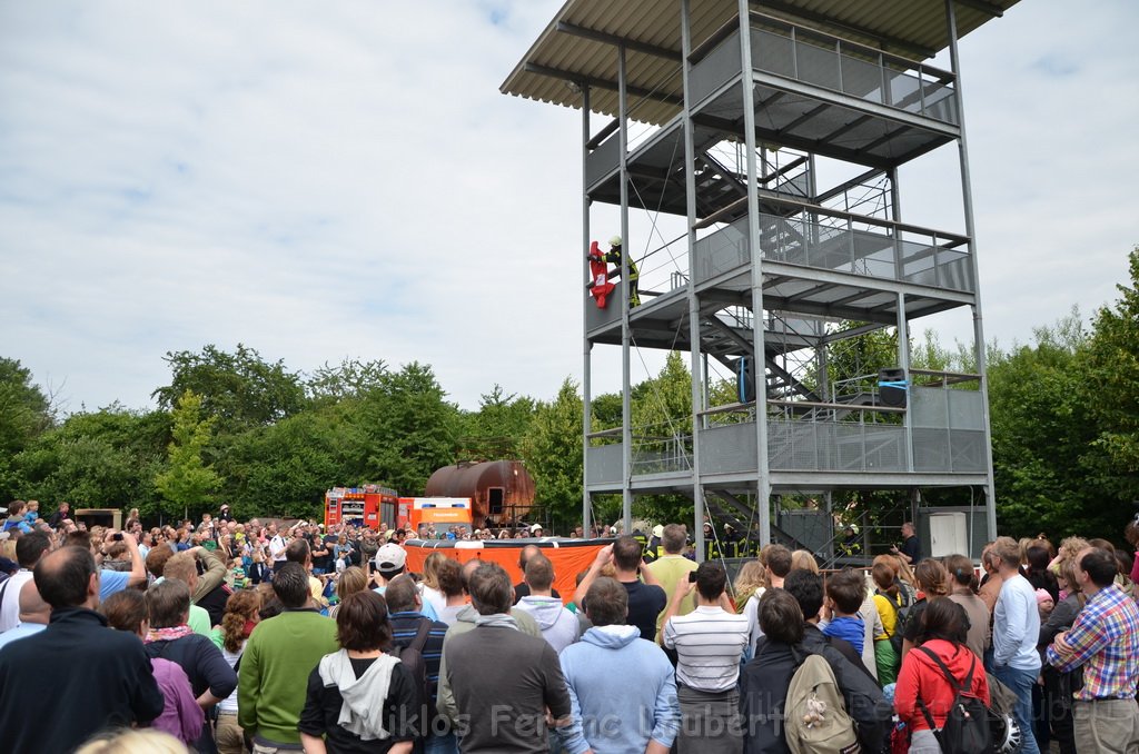 Tag der Offenen Tuer BF Koeln Weidenpesch Scheibenstr P658.JPG